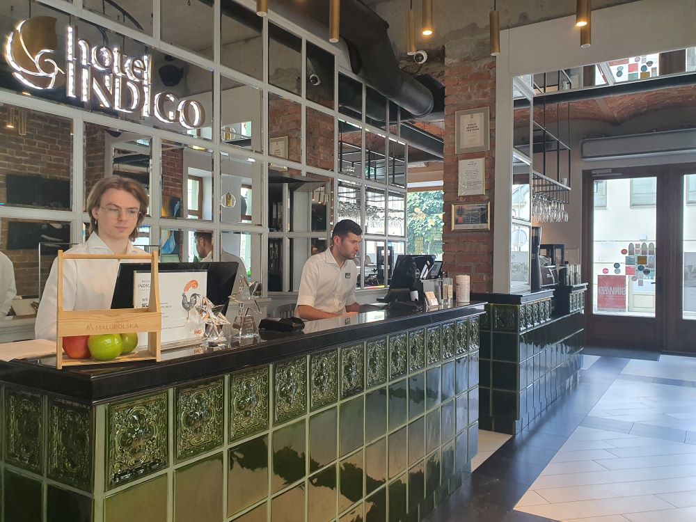 krakau-highlights-und-hotels-indigo-rezeption