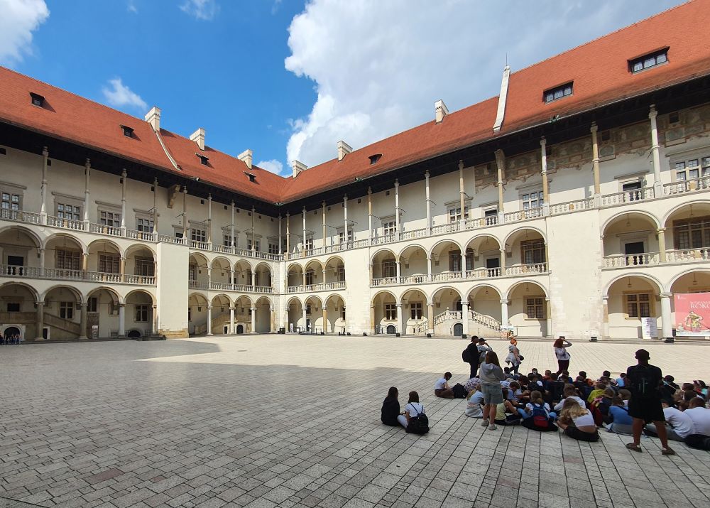 krakau-highlights-und-hotels-wawell-schlosshof