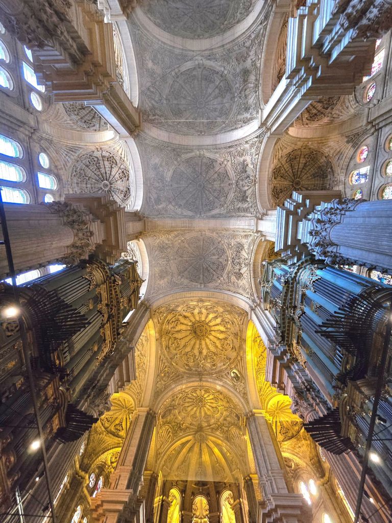 kathedrale-malaga-kuppeln