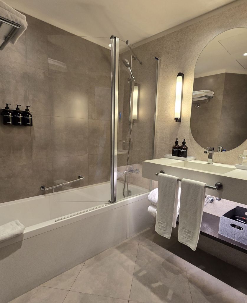 malaga-hotel-molina-lario-badezimmer