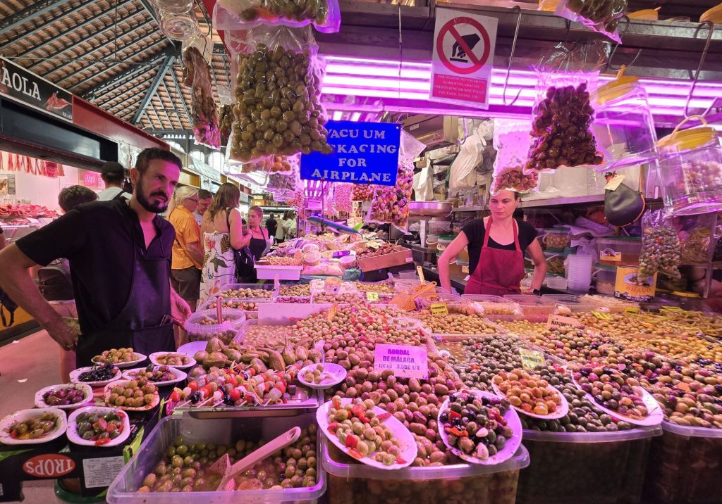 malaga-kunst-und-kultur-maerkte-atazaranas-oliven