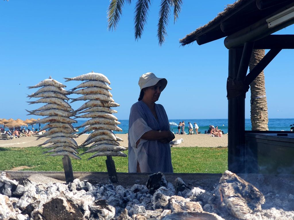 malaga-mediterran-straende-la-malagueta-sardinas-fritas